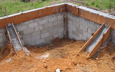 Muro de Arrimo em Santo Antônio do Jardim. Construção de Muros com Custo  Baixo